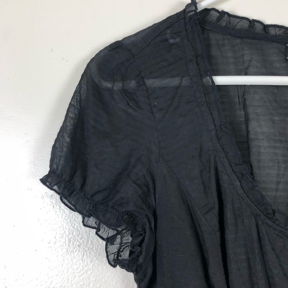 Guess Slightly Sheer Short Sleeve Top - Picture 3 of 6